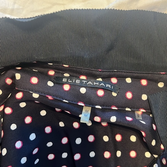 Stretch silk dark navy with double layer cross grain collar. Snap placket - Picture 8 of 9